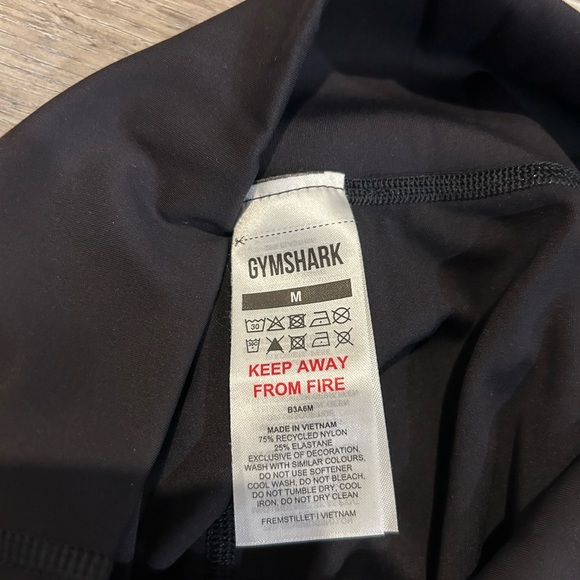 Sold on Facebook!!! Don’t buy app won’t let me delete - Picture 2 of 3